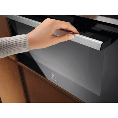 Микроволновая печь Electrolux EVM8E09X