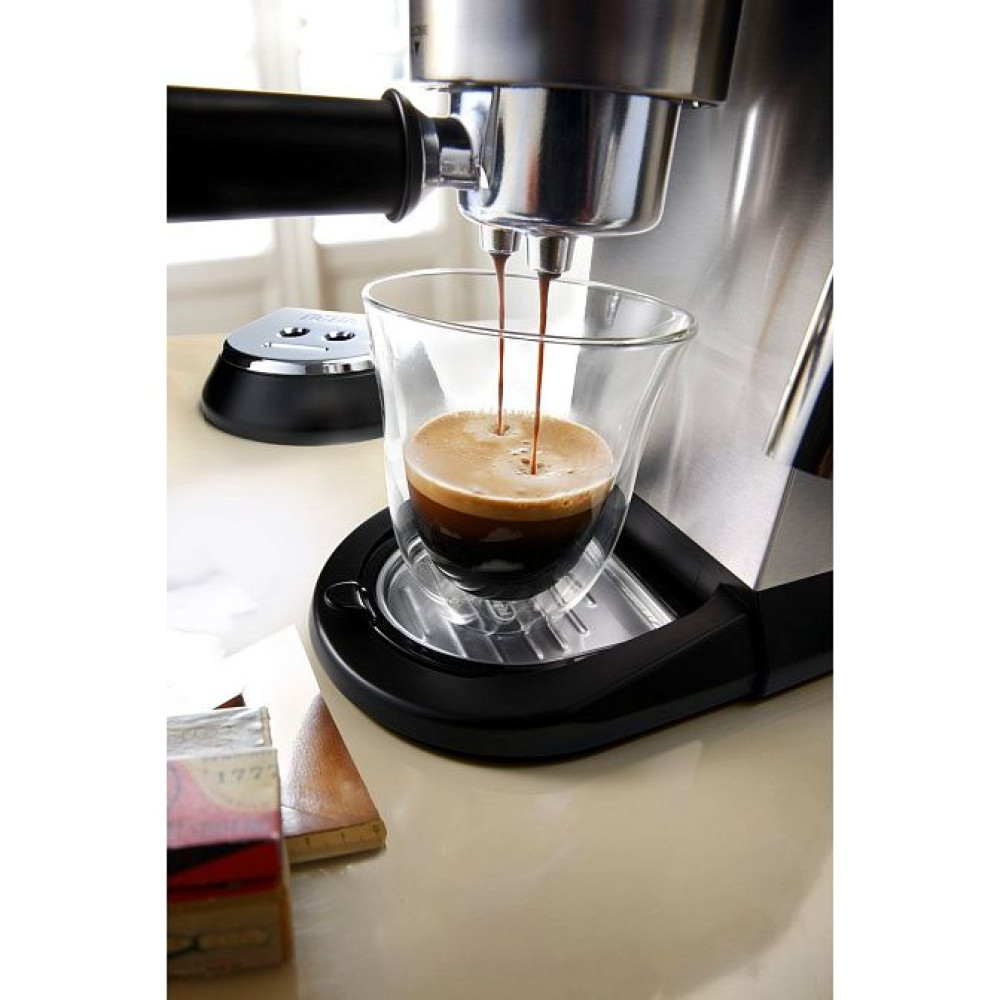 Кофеварка рожковая DeLonghi EC 685.M