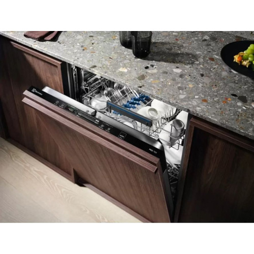 Посудомоечная машина ELECTROLUX EEQ47200L