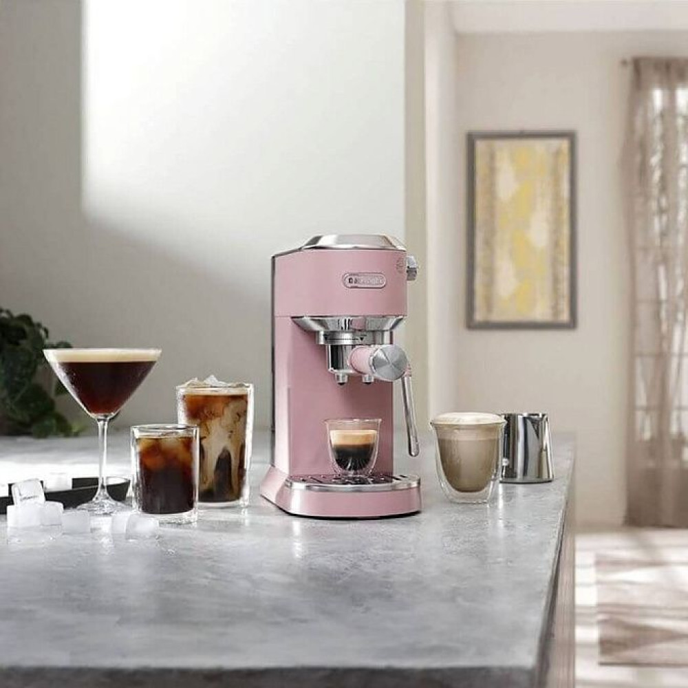 Кофеварка рожковая DeLonghi EC890.PK