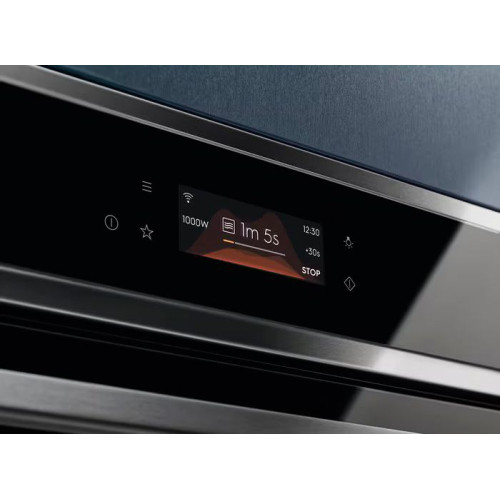 Духовой шкаф Electrolux EOE8P39WX
