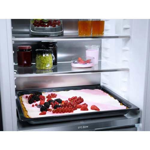 Холодильник Miele K 7747 С